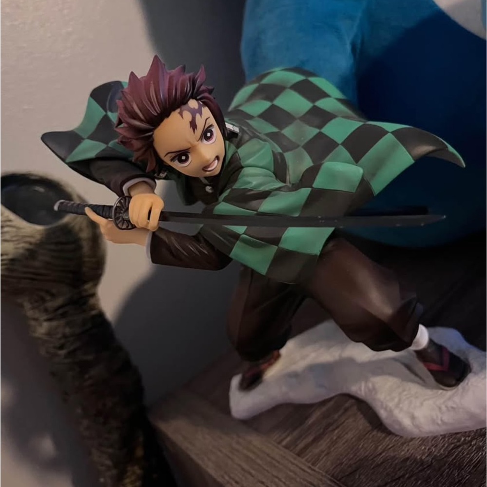 Demon Slayer Figure. - Picture 4 of 5